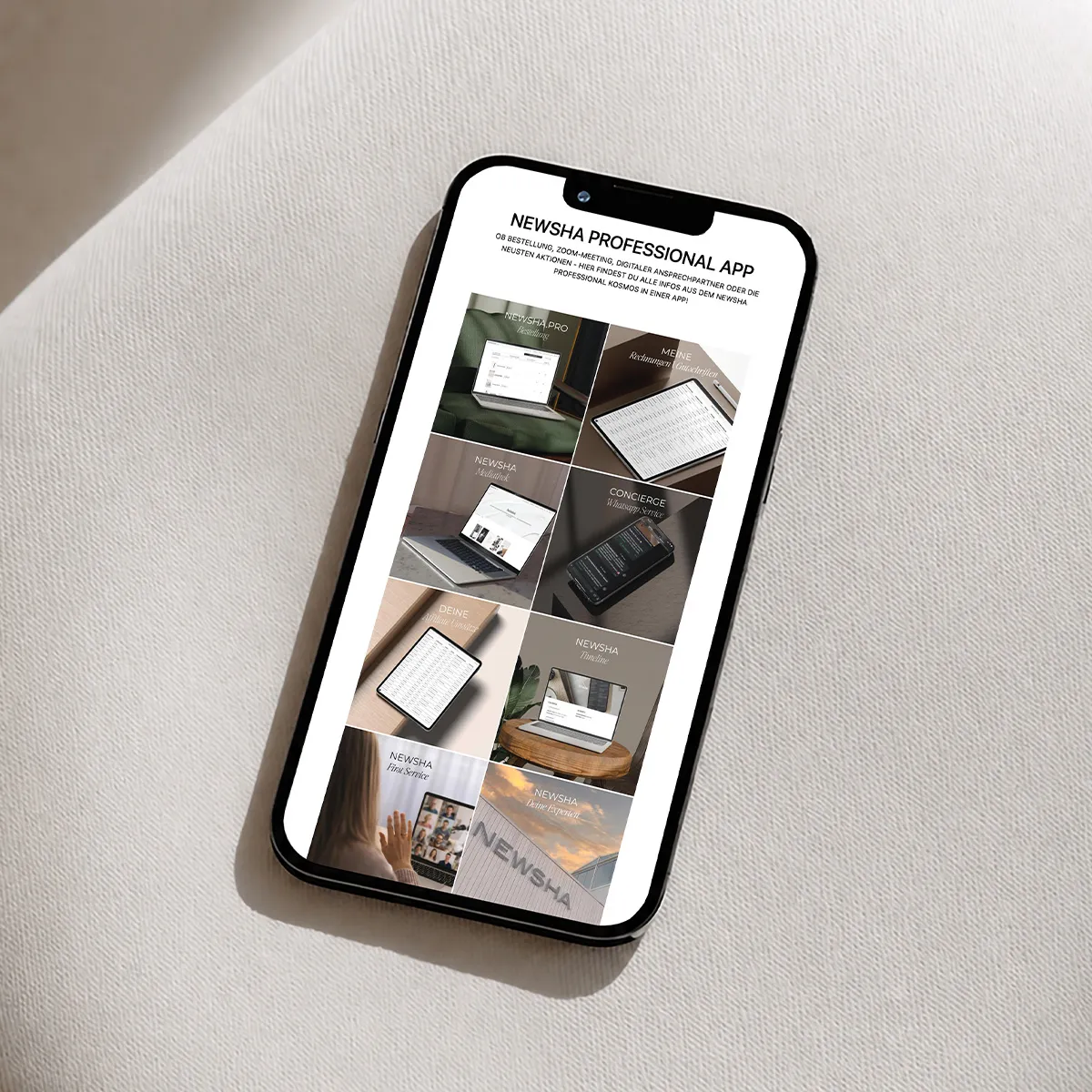 Smartphone mit Übersicht der NEWSHA Professional App und digitalen Services für Friseure, darunter Bestellungen, Weiterbildung und Salonmanagement.